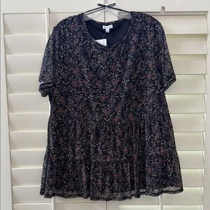 love, Fire Black Floral Short Sleeve Top